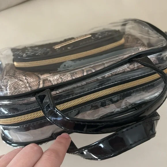 NWT Vince Camuto 3 piece Makeup Bag Set - Picture 3 of 3